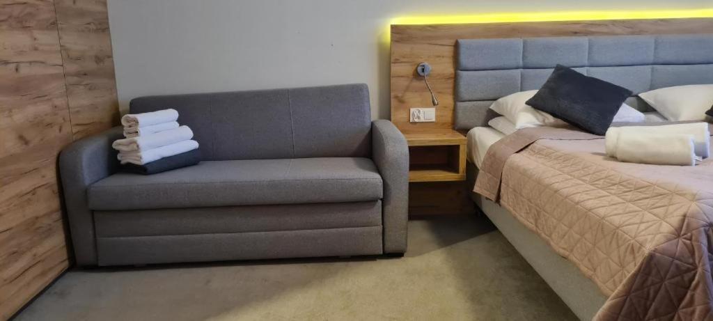 Aparthotel Apartamenty Czarna Gora 130 西恩纳 外观 照片