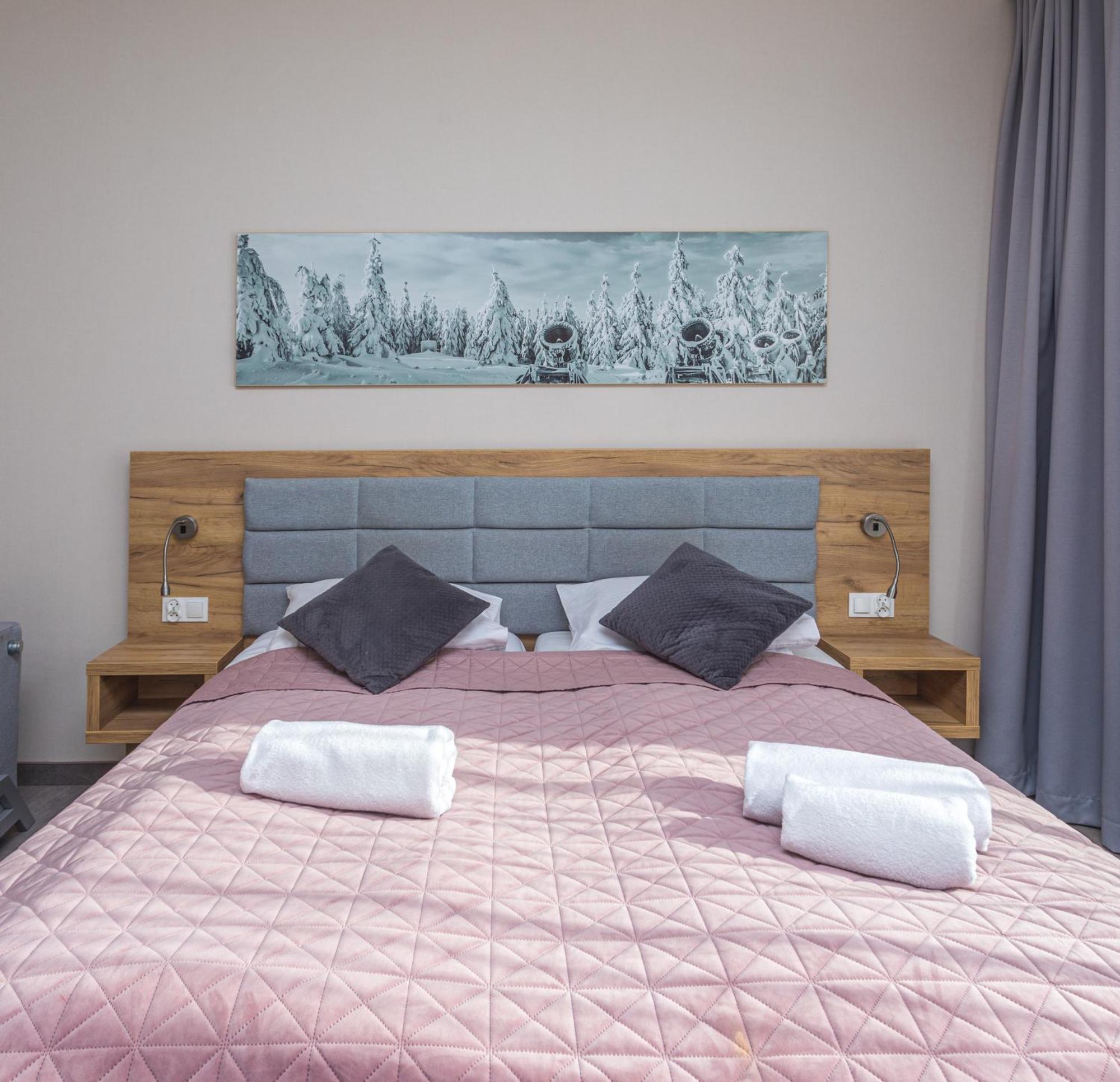 Aparthotel Apartamenty Czarna Gora 130 西恩纳 外观 照片